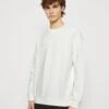 YOURTURN Tribal Embossed Unisex - Sweatshirt - Off White -Vêtements Soldes 0908d361d47643759962460a2d720347