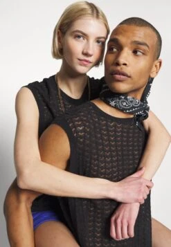 YOURTURN Sheer - Pullover - Black -Vêtements Soldes 0cd40003872f4f2f802f063b28fb3724