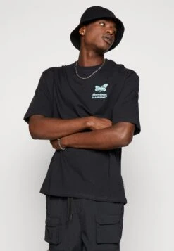 YOURTURN Chest Tee Unisex - T-Shirt Imprimé - 802 - Black -Vêtements Soldes 0df043f7336d4498b652bc179d5ab6ee