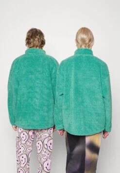 YOURTURN Unisex - Veste Polaire - Green 10 YOURTURN Unisex - Veste Polaire - Green -Vêtements Soldes 11c90614fc1f4c85b7d9e6af174de576