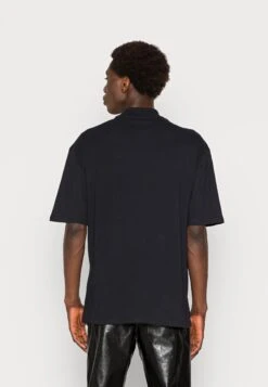 YOURTURN Unisex - T-Shirt Imprimé - Black 9 YOURTURN Unisex - T-Shirt Imprimé - Black -Vêtements Soldes 1dec16ba161a4a96a2b68bf283b96a7d