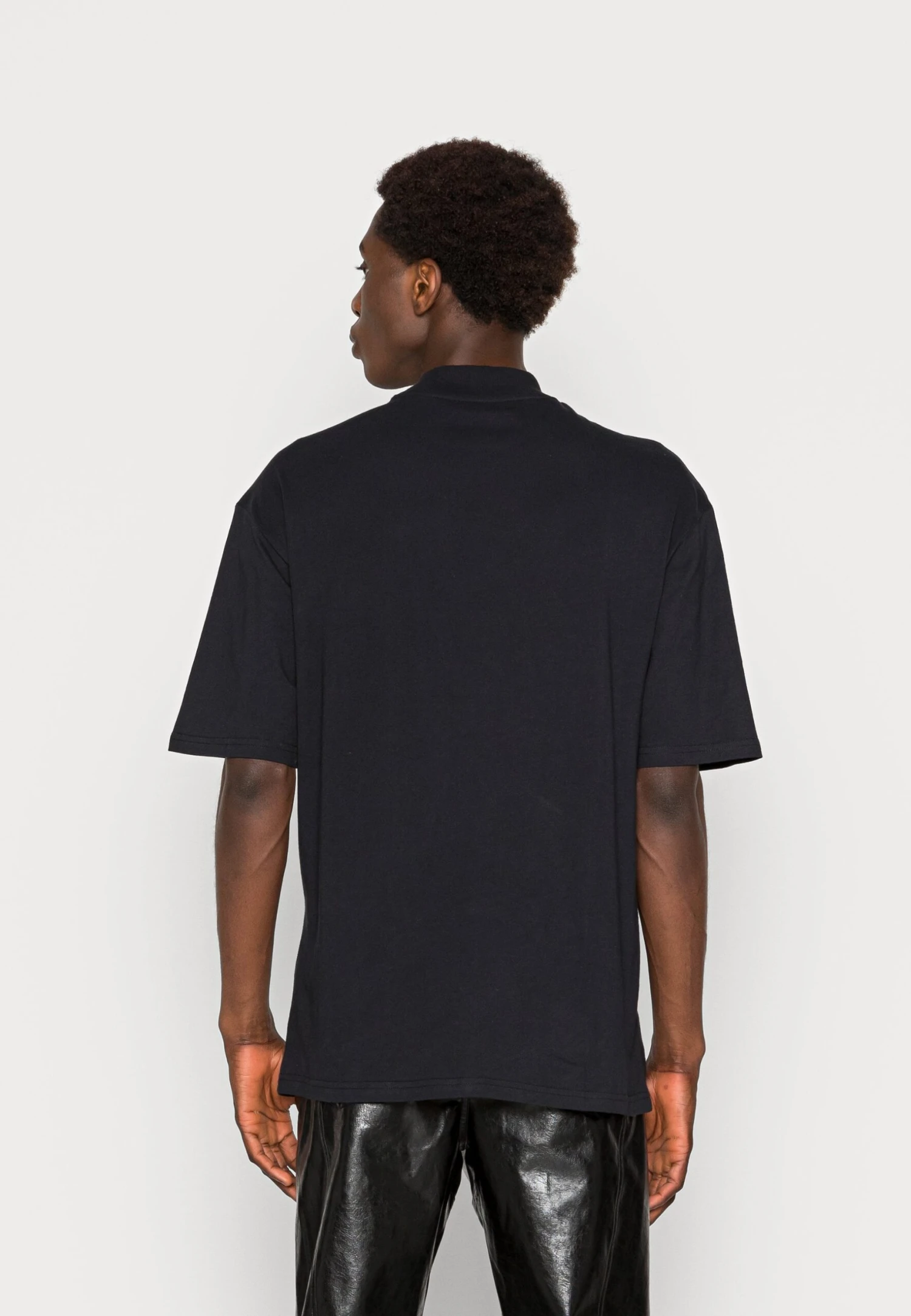 YOURTURN Unisex - T-Shirt Imprimé - Black 5 YOURTURN Unisex - T-Shirt Imprimé - Black – Image 3