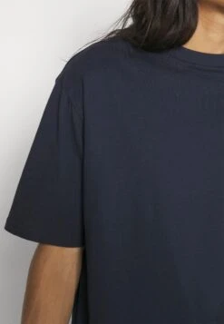 YOURTURN 3Pack Unisex - T-Shirt Basique - Olive, Beige, Dark Blue 17 YOURTURN 3Pack Unisex - T-Shirt Basique - Olive, Beige, Dark Blue -Vêtements Soldes 1e075a2d112d48c99ff250af538b6565