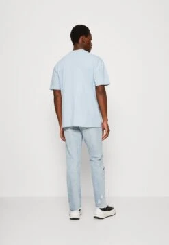 YOURTURN Unisex - T-Shirt Imprimé - Light Blue 10 YOURTURN Unisex - T-Shirt Imprimé - Light Blue -Vêtements Soldes 20f9cd4319a54db6867701868e57b5ea