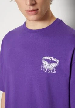 YOURTURN Nostalgia Future Tee Unisex - T-Shirt Imprimé - Purple -Vêtements Soldes 24a978bdabcd4cd6a1b0dca363cb0175