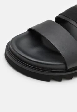 YOURTURN Unisex - Sandales - Black -Vêtements Soldes 3072e5cab4ef4153b3cfbe3a9d4f4078