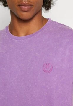 YOURTURN Yt-0722-1002Smiley Wash Tee / 404 - Purple - T-Shirt Basique - 404 - Purple 13 YOURTURN Yt-0722-1002Smiley Wash Tee / 404 - Purple - T-Shirt Basique - 404 - Purple -Vêtements Soldes 412b58ddb51c481092c2e7bee38fb5e3