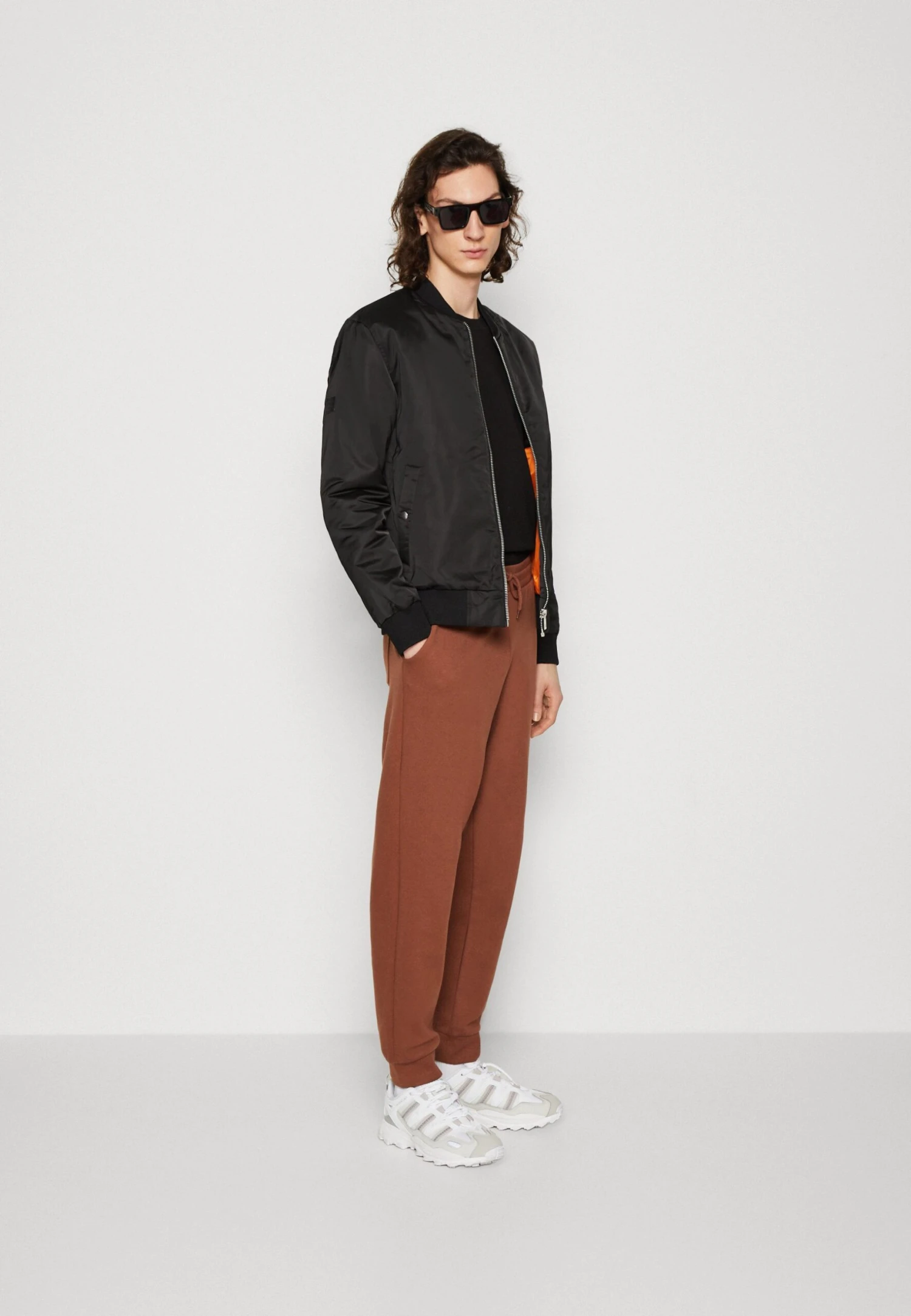 YOURTURN Unisex 2 Pack - Pantalon De Survêtement - Brown/Off-White 3 YOURTURN Unisex 2 Pack - Pantalon De Survêtement - Brown/Off-White