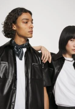 YOURTURN Unisex - Chemisier - Black -Vêtements Soldes 44b2db3a25f54d15975616f6dfd1934a