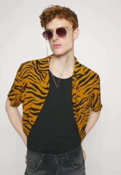 YOURTURN Genderless Resort - Chemise - Black -Vêtements Soldes 48acc44811bf43d09c3968035f6f8ac4