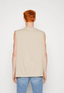 YOURTURN Unisex 2 Pack - Débardeur - Beige/Dark Blue 11 YOURTURN Unisex 2 Pack - Débardeur - Beige/Dark Blue -Vêtements Soldes 4f0d8b5fdd7947bbb5fbcf527ac8c441