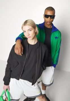 YOURTURN 3Pack Unisex - T-Shirt Basique - White/Mint/Black 15 YOURTURN 3Pack Unisex - T-Shirt Basique - White/Mint/Black -Vêtements Soldes 653bc11f8bea43f9b6b61d016c1de7b7