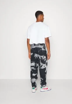 YOURTURN Unisex Moonwash Unisex - Jean Boyfriend - Black -Vêtements Soldes 6685994947d04f7eaa89ae453bbefd9f