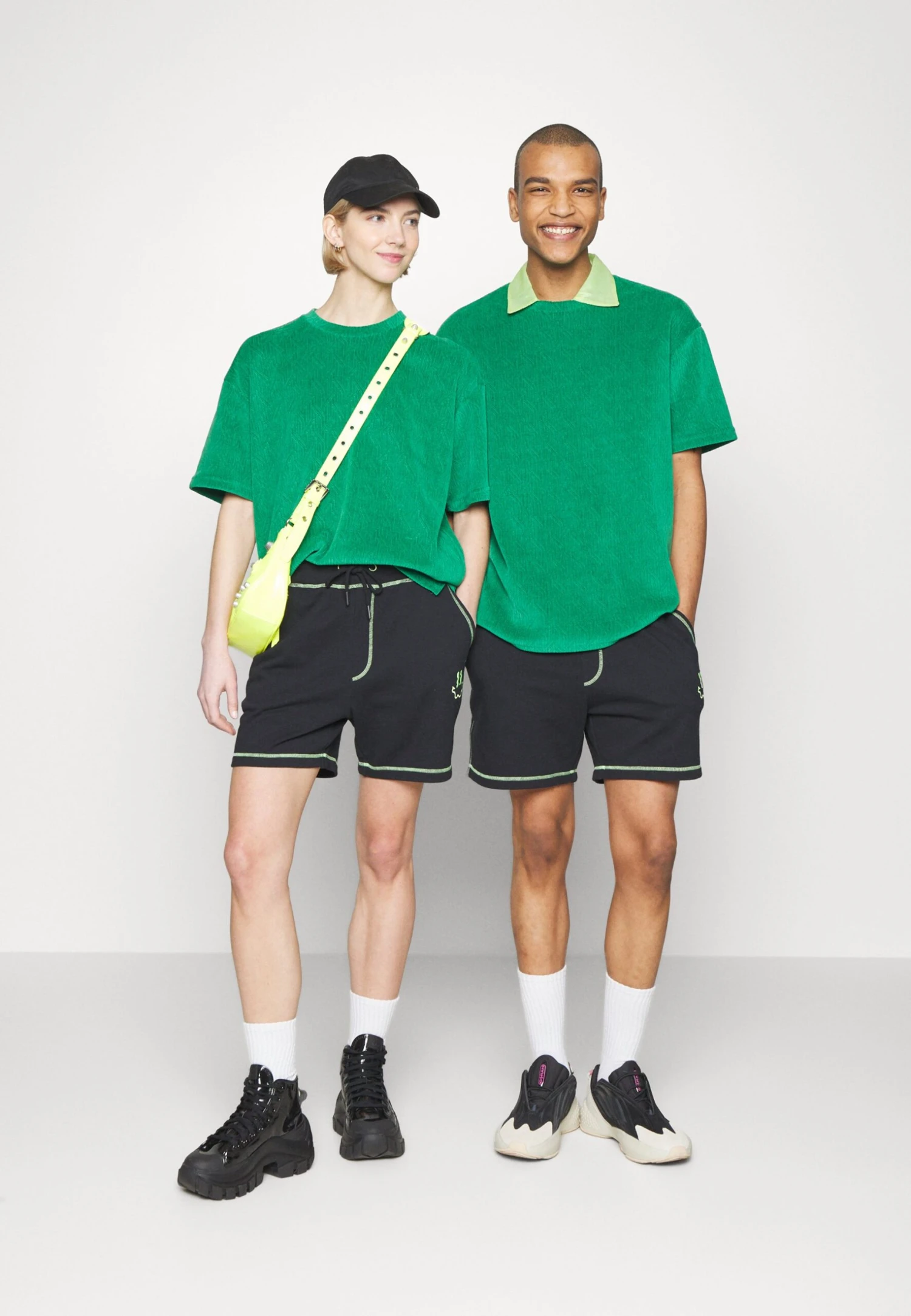 YOURTURN Unisex - T-Shirt Basique - Green 4 YOURTURN Unisex - T-Shirt Basique - Green – Image 2