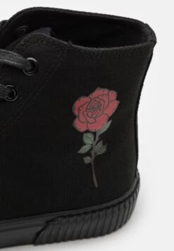 YOURTURN Unisex - Baskets Montantes - Black/Red 13 YOURTURN Unisex - Baskets Montantes - Black/Red -Vêtements Soldes 832e83170e744e048a3307035f5542c0