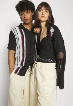 YOURTURN Genderless Parachute - Short - White -Vêtements Soldes 834f1f83f56e4019a779e61f5e6b9f84