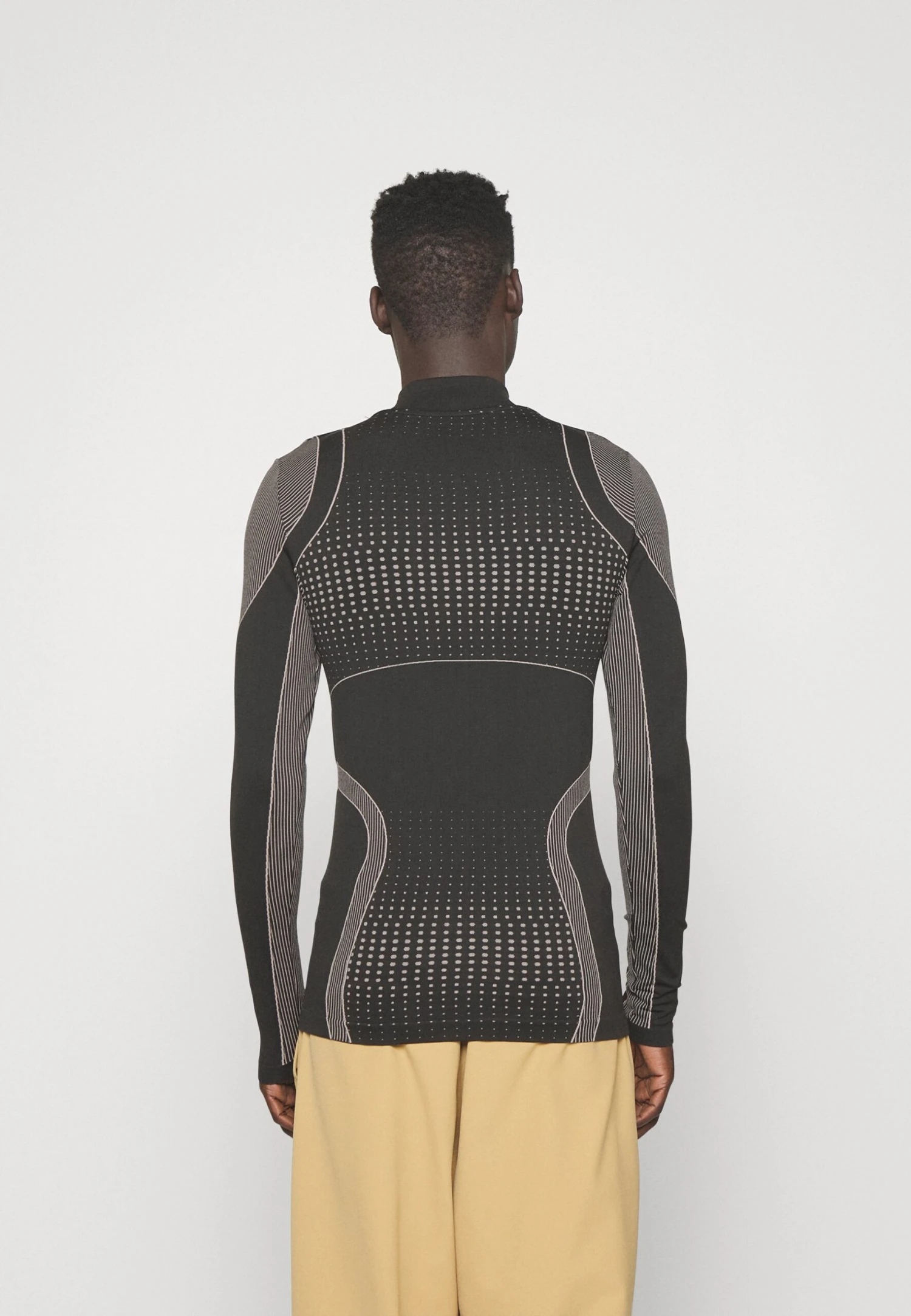 YOURTURN Jaquard Sports Unisex - T-Shirt À Manches Longues - Black 5 YOURTURN Jaquard Sports Unisex - T-Shirt À Manches Longues - Black – Image 3