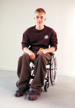 YOURTURN Unisex - Sweatshirt - Dark Brown -Vêtements Soldes 937a7c0565a34ebdbe6bb93de482f2f8