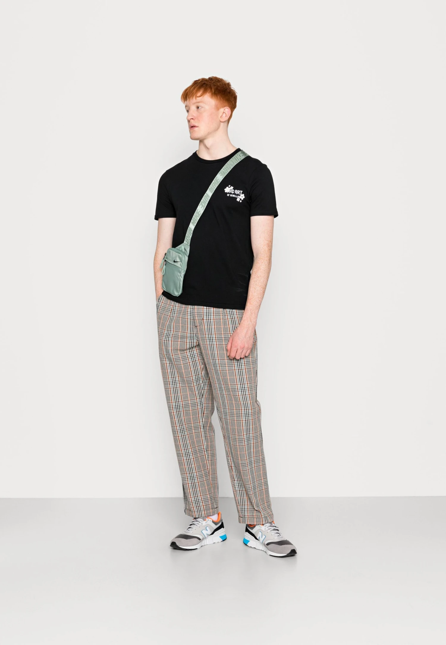 YOURTURN Dragon Tiger Tee - T-Shirt Imprimé - Black 4 YOURTURN Dragon Tiger Tee - T-Shirt Imprimé - Black – Image 2