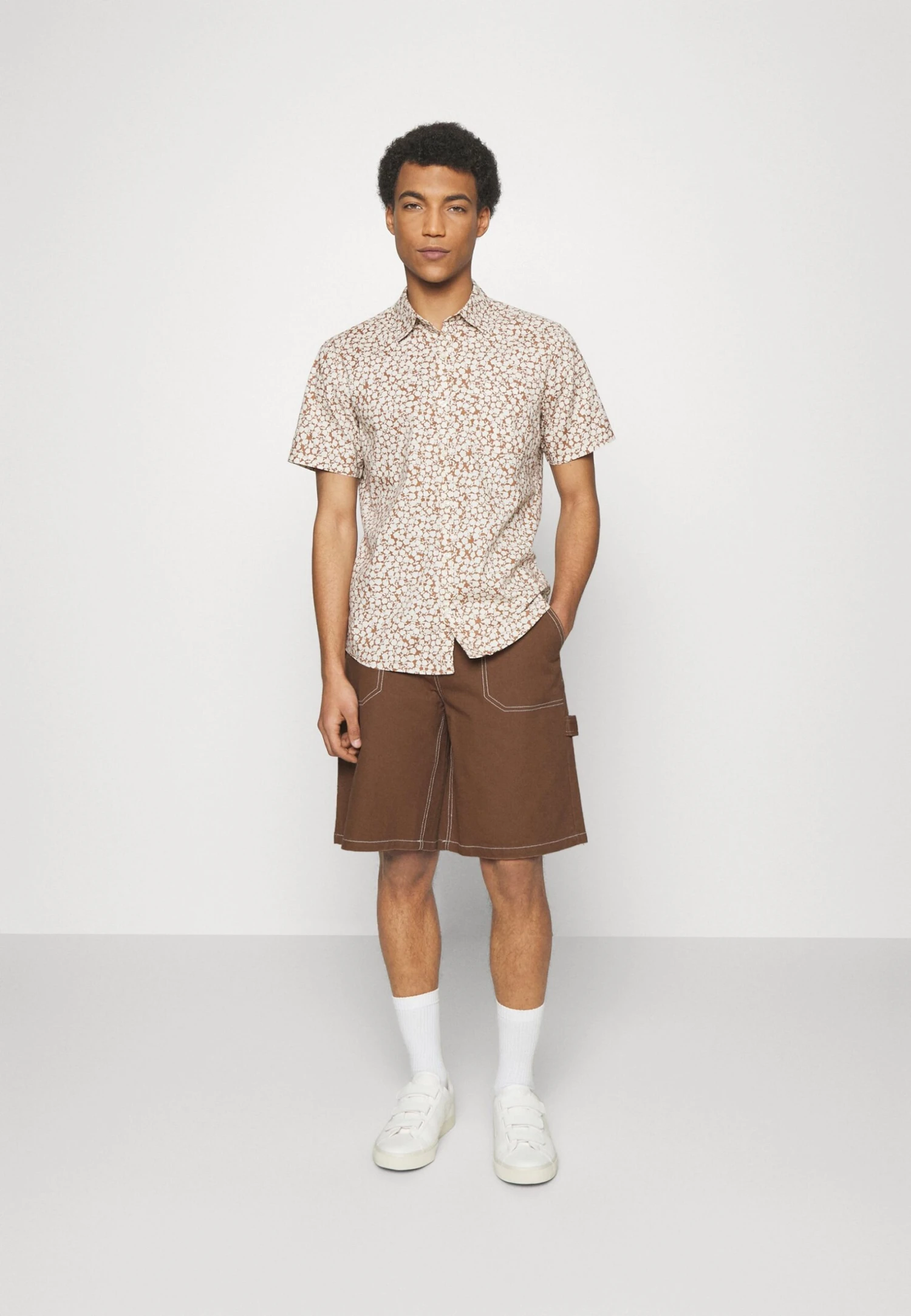 YOURTURN Unisex - Short En Jean - Brown 4 YOURTURN Unisex - Short En Jean - Brown – Image 2