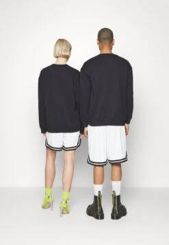 YOURTURN Care Bears Unisex - Sweatshirt - Black -Vêtements Soldes ad1423c1c9224e00a9e3a94492a41f76