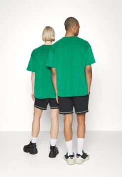 YOURTURN Unisex - T-Shirt Basique - Green 10 YOURTURN Unisex - T-Shirt Basique - Green -Vêtements Soldes bc96786e28734a3399fab92de488f76f