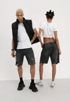 YOURTURN Unisex - Short En Jean - Black -Vêtements Soldes cb0e8a238396470b9ff5ebb0b55a6e08