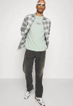 YOURTURN Unisex - T-Shirt Imprimé - Green 12 YOURTURN Unisex - T-Shirt Imprimé - Green -Vêtements Soldes cc13ef0d0e5b46b79b7e32b0cd7d484f