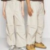 YOURTURN Unisex - Pantalon Cargo - White 1 YOURTURN Unisex - Pantalon Cargo - White -Vêtements Soldes d341362de376454dbb3f1f7266aaf253