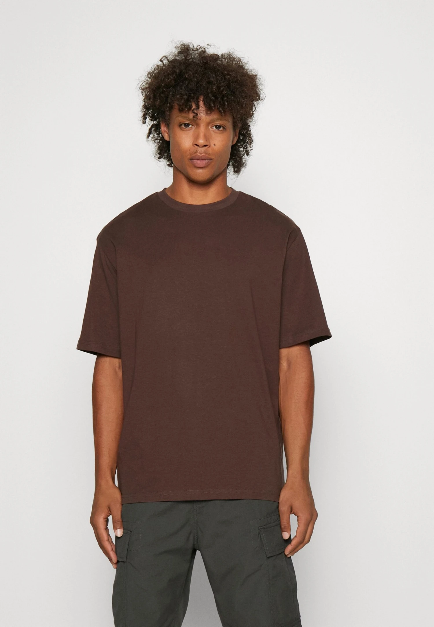 YOURTURN 3Pack Unisex - T-Shirt Basique - White/Dark Grey /Dark Brown 4 YOURTURN 3Pack Unisex - T-Shirt Basique - White/Dark Grey /Dark Brown – Image 2