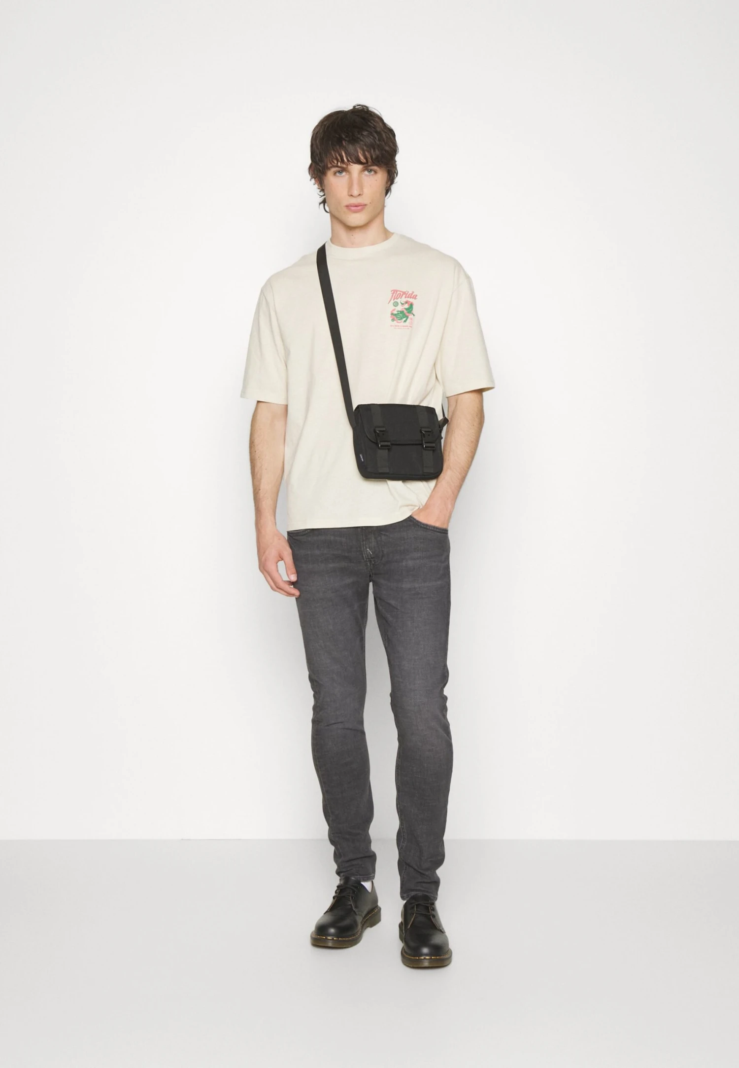 YOURTURN Crocodile Florida Graphic Tee Unisex - T-Shirt Imprimé - Beige 4 YOURTURN Crocodile Florida Graphic Tee Unisex - T-Shirt Imprimé - Beige – Image 2