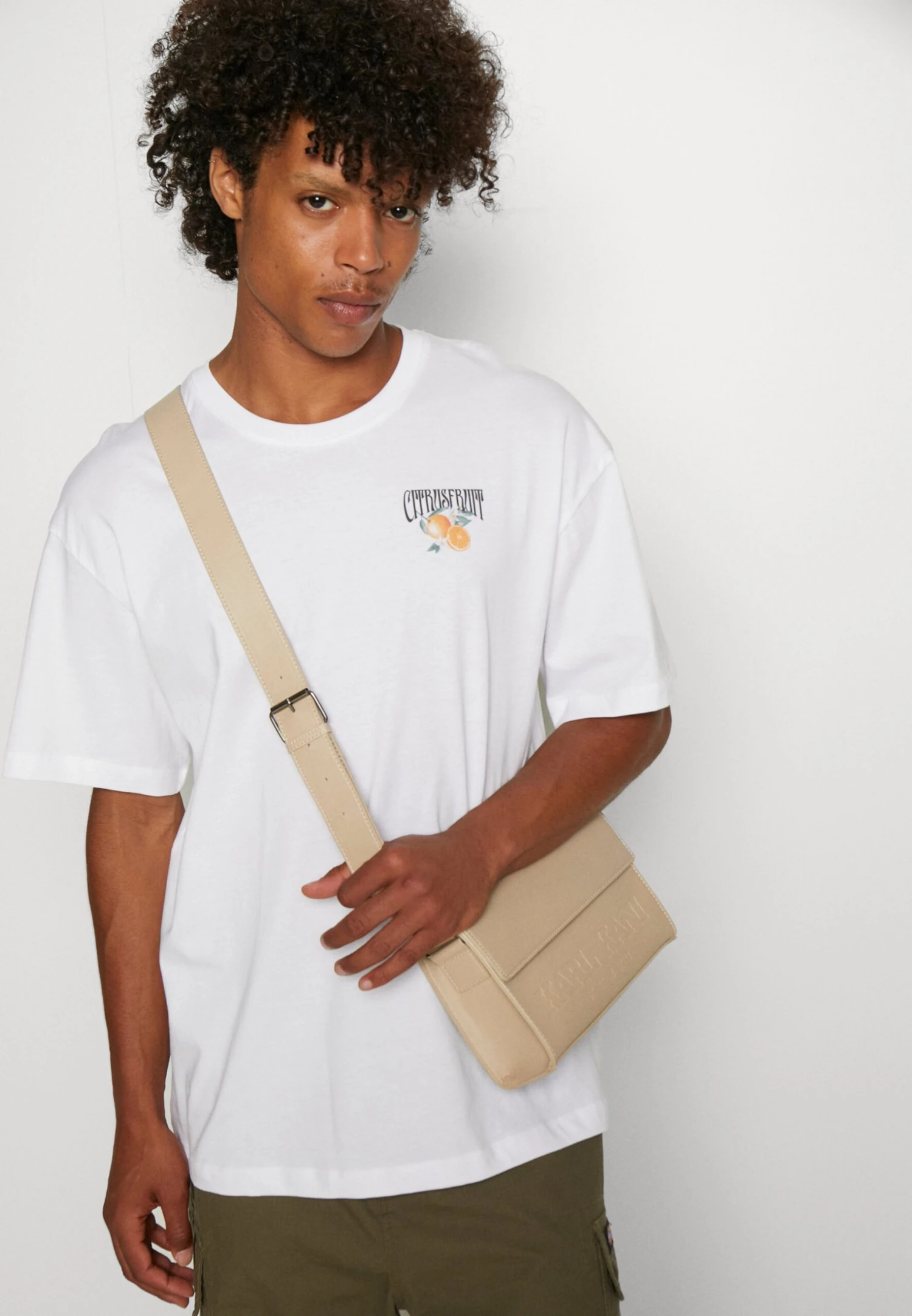 YOURTURN Orange Fruit Graphic Tee - T-Shirt Imprimé - White 6 YOURTURN Orange Fruit Graphic Tee - T-Shirt Imprimé - White – Image 4