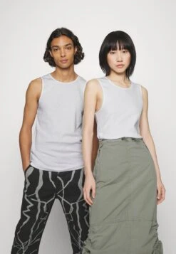 YOURTURN Slim Fit Ribbed Tank Unisex 2 Pack - Débardeur - White/Black -Vêtements Soldes ed6da4cbd31a45fc9e399b3d51a92359