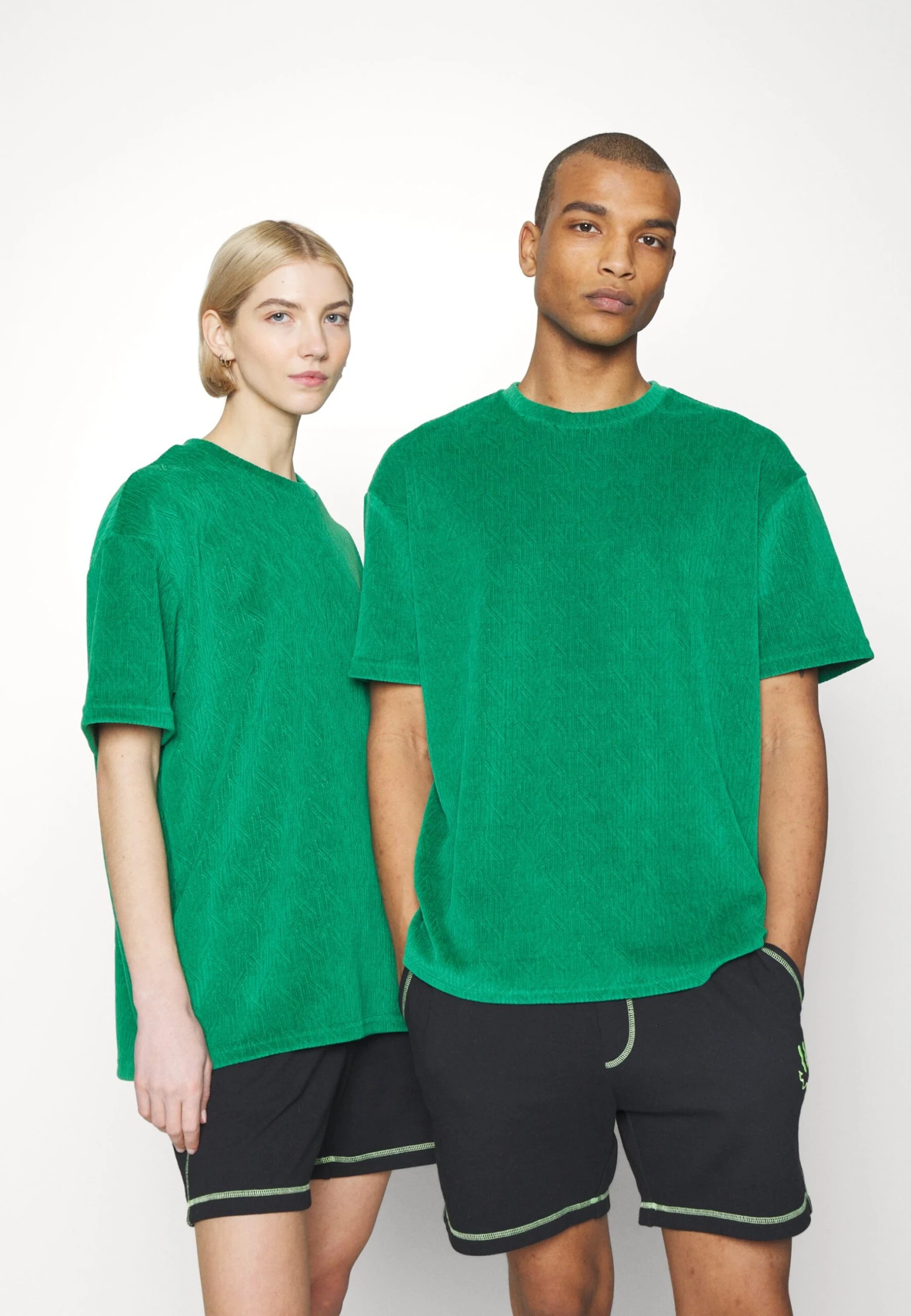YOURTURN Unisex - T-Shirt Basique - Green 3 YOURTURN Unisex - T-Shirt Basique - Green
